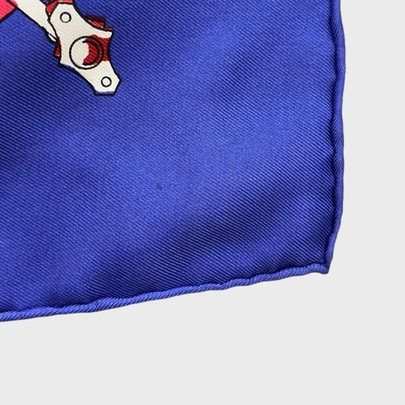 Hermes Vintage Les Becanes Silk Bicycle Themed Scarf 90 cm - Picture 11 of 12